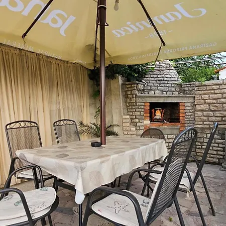 Norma Free Parking *